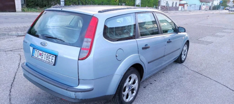 ford-focus-kombi-focus-kombi-16-zetec-family-74kw100hp-m5-big-0