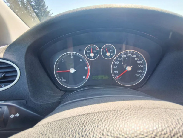 ford-focus-kombi-predam-ford-focus-combi-big-3