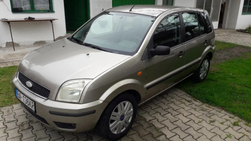 ford-fusion-16i-comfort-74kw100hp-m5-big-1