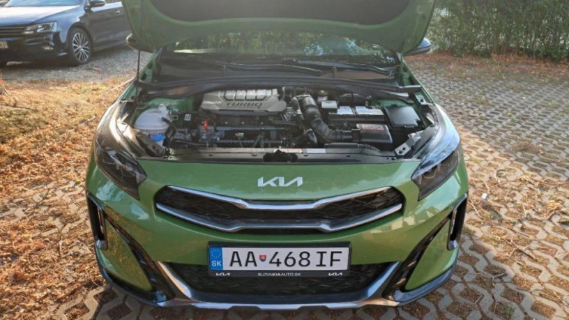 kia-xceed-15-benzin-103kw-automat-prevodovka-big-0
