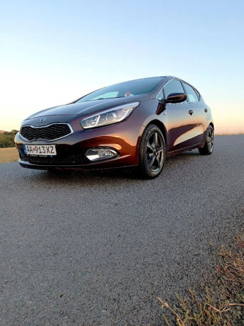 kia-ceed-14-benzin-175000km-big-1