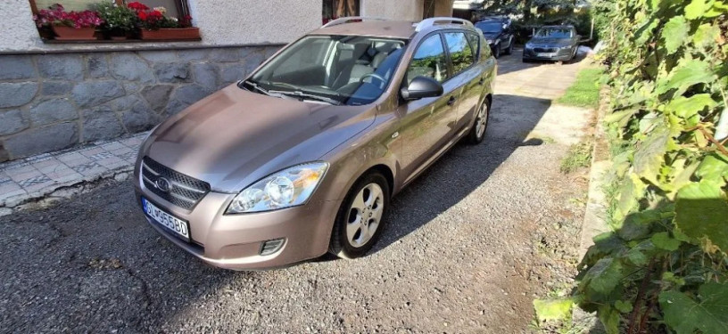 kia-ceed-sw-ceed-sw-16-crdi-vgt-16v-lx-85kw115hp-m5-big-0