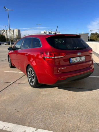 kia-ceed-sw-combi-platinum-16-crdi-automat-diesel-big-3
