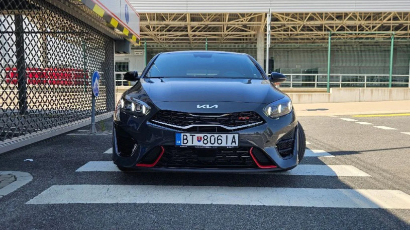 kia-pro-ceed-16-t-gdi-gt-at-150kw-204hp-big-2