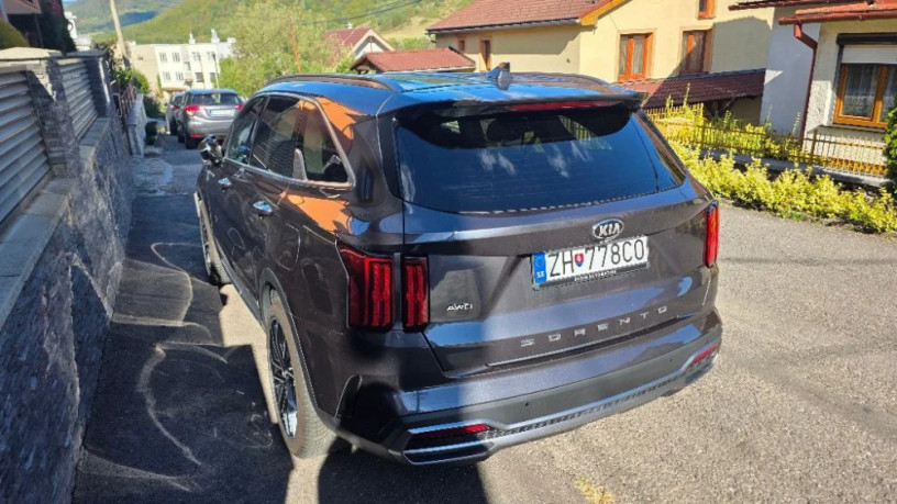 kia-sorento-22-crdi-gold-148kw202hp-a8-big-1