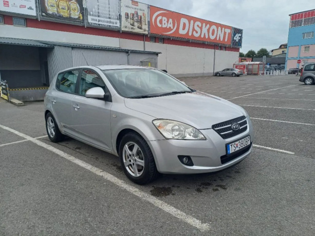 kia-ceed-kia-cees-big-0