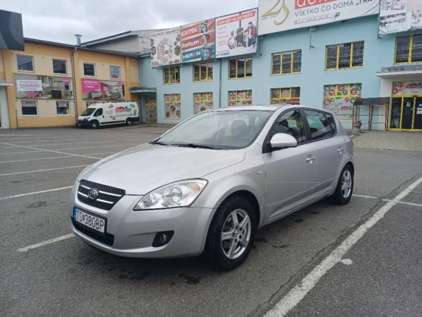 kia-ceed-kia-cees-big-2