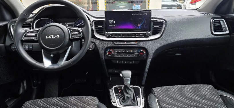 kia-ceed-sw-ceed-sw-15-t-gdi-gold-at-103kw140hp-a7-big-2