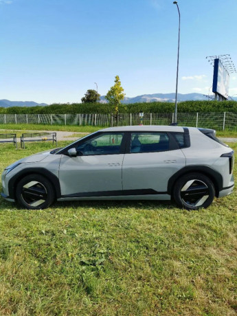 kia-ev4-kia-ev4-light-150kw-814-kwh-257-km-big-0