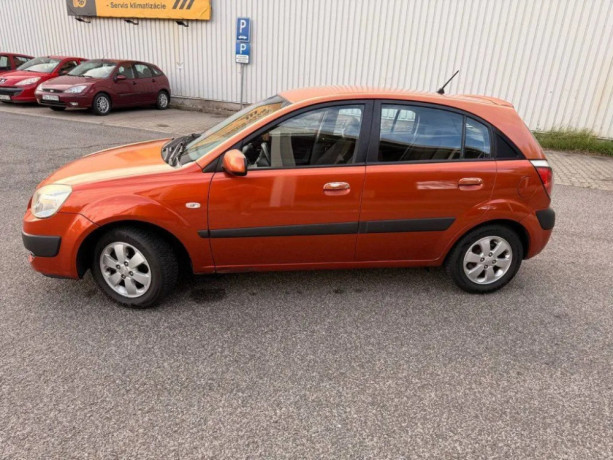 kia-rio-14-lx-plus-71kw96hp-m5-big-0