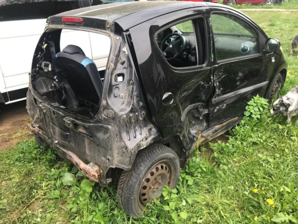 peugeot-107-10e-trendy-2007-benzin-165-000-km-50-kw-m5-big-2