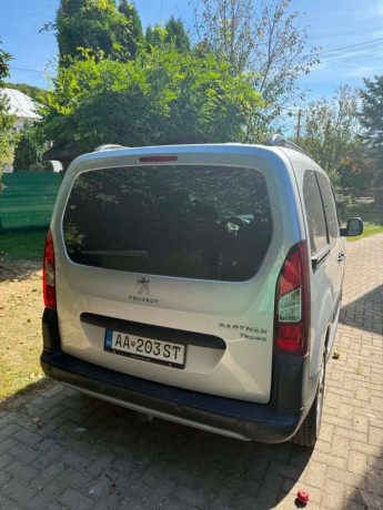 peugeot-partner-tepee-16-diesel-73kw-manual-prevodovka-big-0