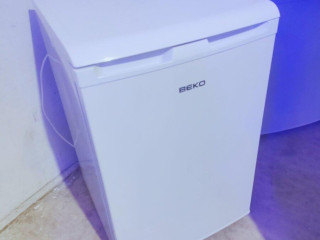 predam-chladnicku-beko-84cm