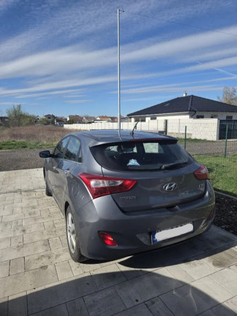 hyundai-i30-16-gdi-dohc-style-99kw135hp-m6-big-2