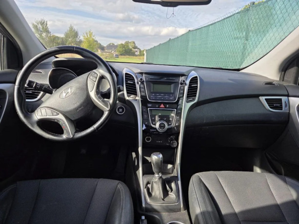 hyundai-i30-16-gdi-dohc-style-99kw135hp-m6-big-3