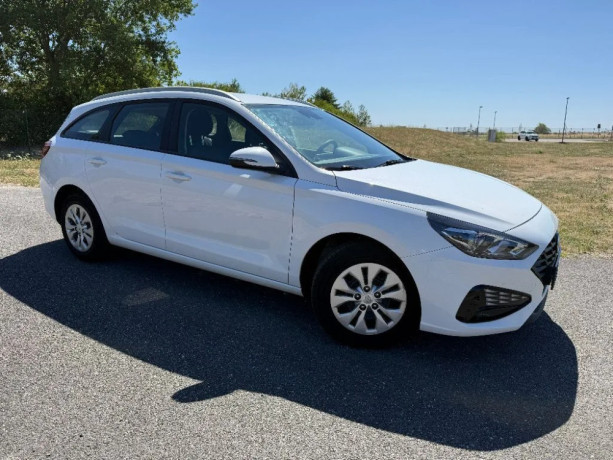 hyundai-i30-cw-i30-kombi-15i-cvvt-classic-81kw-110hp-m6-big-3