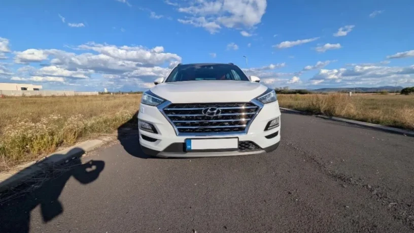 hyundai-tucson-20-crdi-premium-at-4x4-136kw185hp-a8-full-vybava-prislusenstvo-big-0