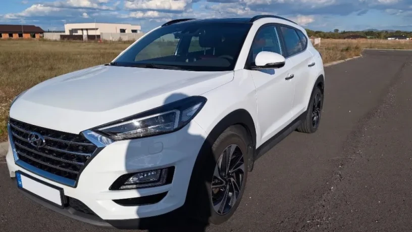 hyundai-tucson-20-crdi-premium-at-4x4-136kw185hp-a8-full-vybava-prislusenstvo-big-1
