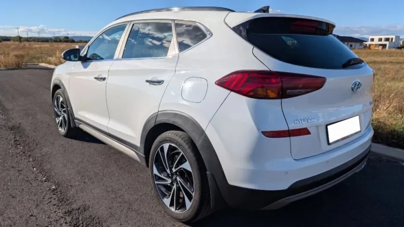 hyundai-tucson-20-crdi-premium-at-4x4-136kw185hp-a8-full-vybava-prislusenstvo-big-3