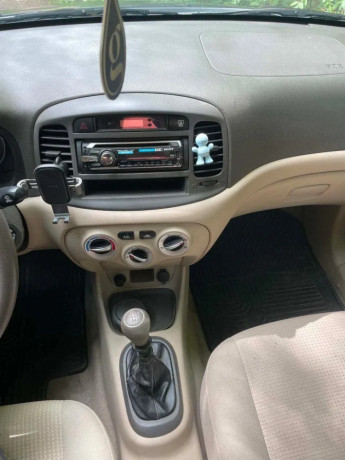 hyundai-accent-14-16v-active-71kw96hp-m5-big-2