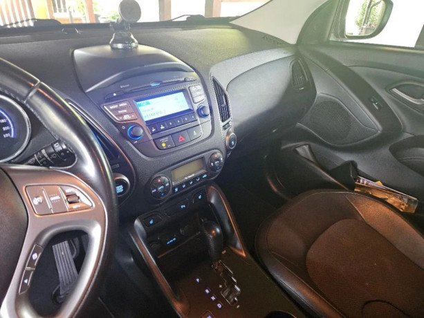 hyundai-ix35-20-crdi-44-automat-2014-188-700-km-velmi-zachovaly-big-1