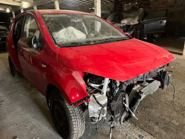hyundai-i20-12i-16v-comfort-ked-motora-g4la-60000-km-big-2