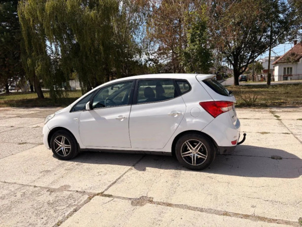 hyundai-ix20-14i-lpg-tazne-po-servise-big-1