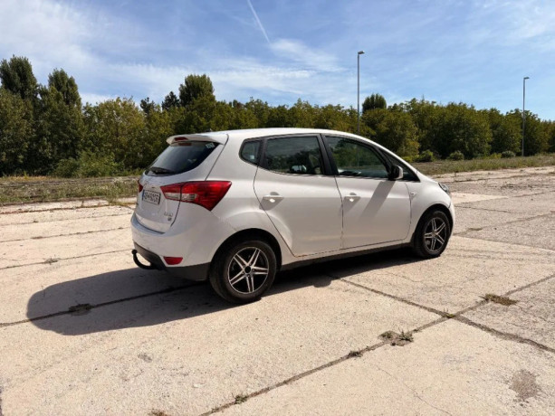 hyundai-ix20-14i-lpg-tazne-po-servise-big-3