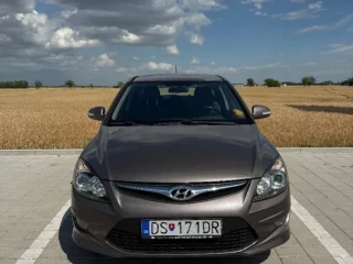 hyundai-i30-16-crdi-vgt-style-66kw90hp-m6
