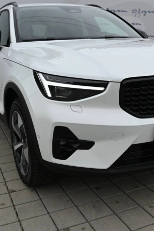 volvo-xc40-b3-p-plus-mhev-big-1