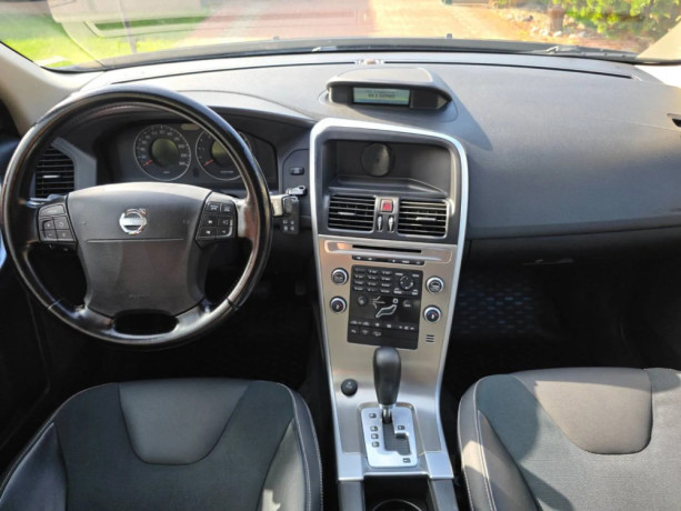 volvo-xc60-d5-awd-summum-geartronic-big-1