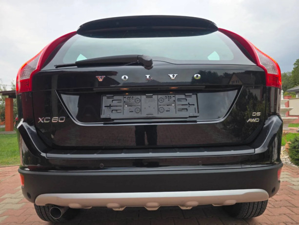volvo-xc60-d5-awd-summum-geartronic-big-3