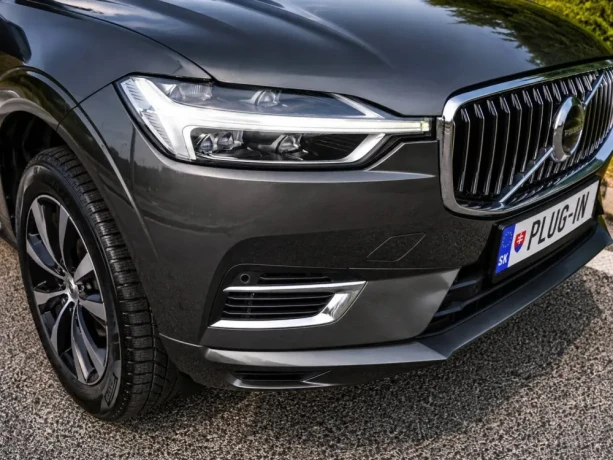 volvo-xc60-20-t6-inscription-4wd-aut-pano-led-xenon-virtual-harman-big-3