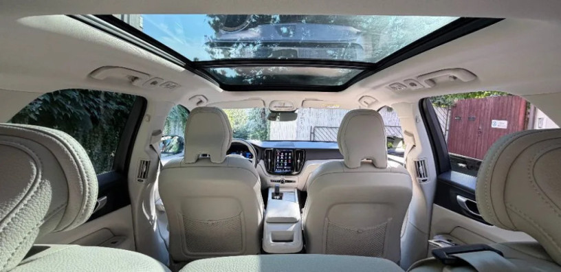 volvo-xc60-b4-benzin-mild-hybrid-plus-bright-145-kw-45500-km-1-majitel-big-0
