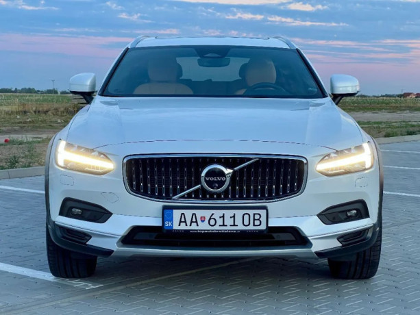 volvo-v90-cc-b6-ultimate-awd-at-220kw-300hp-a8-big-2