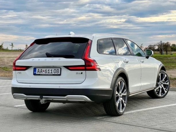 volvo-v90-cc-b6-ultimate-awd-at-220kw-300hp-a8-big-1