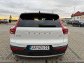 volvo-xc40-d3-momentum-at-110kw150hp-a8-small-3