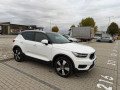volvo-xc40-d3-momentum-at-110kw150hp-a8-small-1