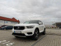 volvo-xc40-d3-momentum-at-110kw150hp-a8-small-0
