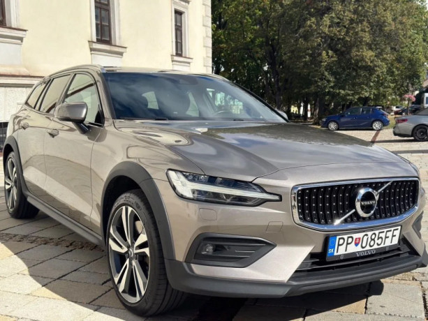 volvo-v60-cross-country-volvo-v60-cross-country-big-0