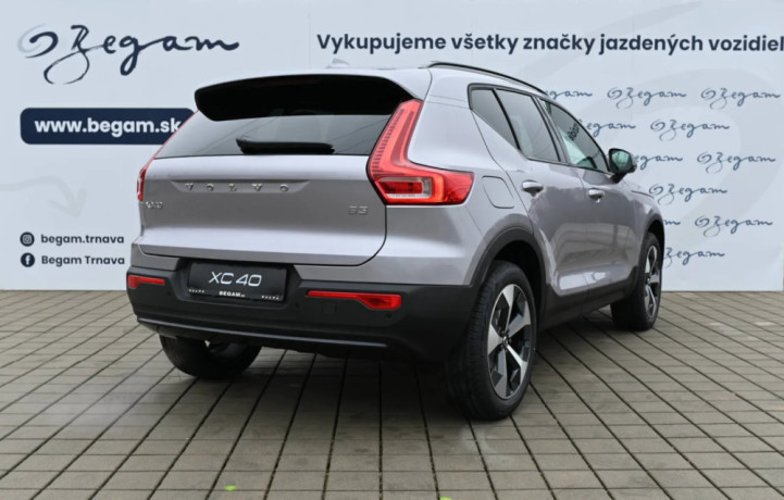 volvo-xc40-b3-p-plus-dark-big-3