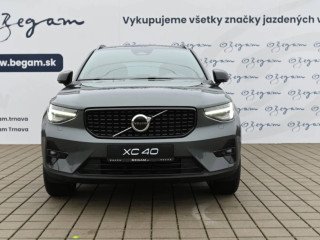 volvo-xc40-b3-p-plus-dark-at-fwd-dct