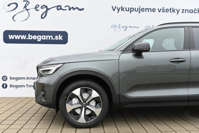 volvo-xc40-b3-p-plus-dark-at-fwd-dct-big-2