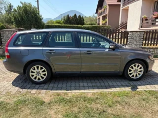 volvo-v50-po-nedavnej-stk-platnej-do-augusta-2028
