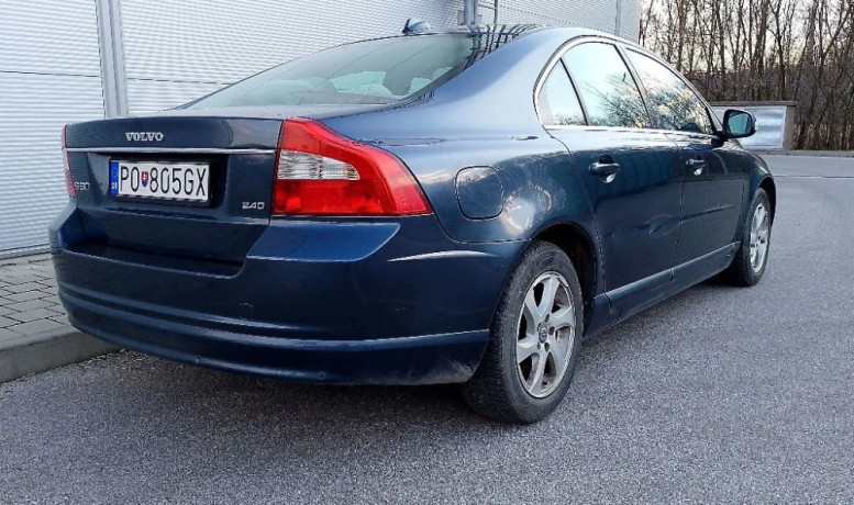 volvo-s80-24-d-kinetic-120kw163hp-m6-big-1