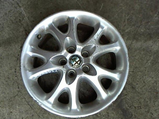 hladam-disky-r15-na-alfa-romeo-147