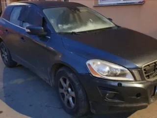 volvo-xc60-d5-awd-momentum-geartronic-2009-diesel-350-000-km-136-kw-4x4-at-6-skrat