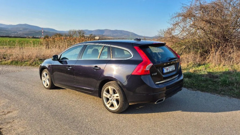 volvo-v60-volvo-v60-plug-in-hybrid-d6-naftael-big-2