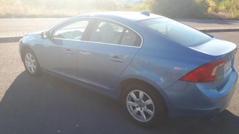 volvo-s60-20tdi-100kw-big-2