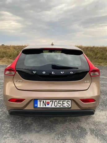 volvo-v40-kinetic-big-2